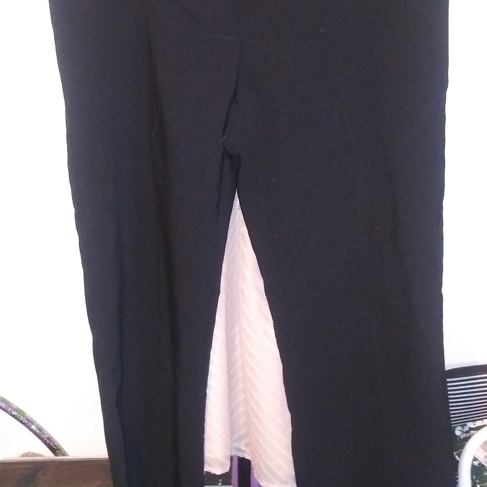 Clothes - Picture 5 of 8